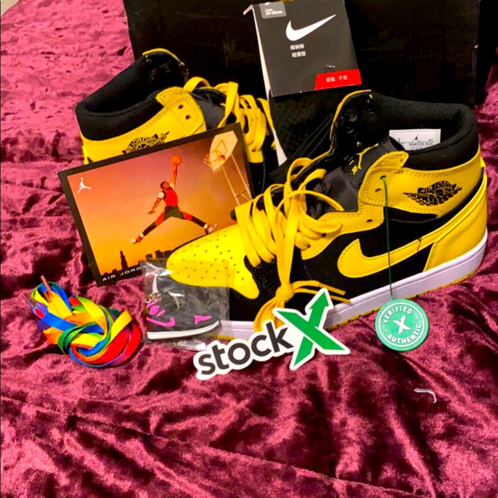 Jordan 1 black and yellow mids
